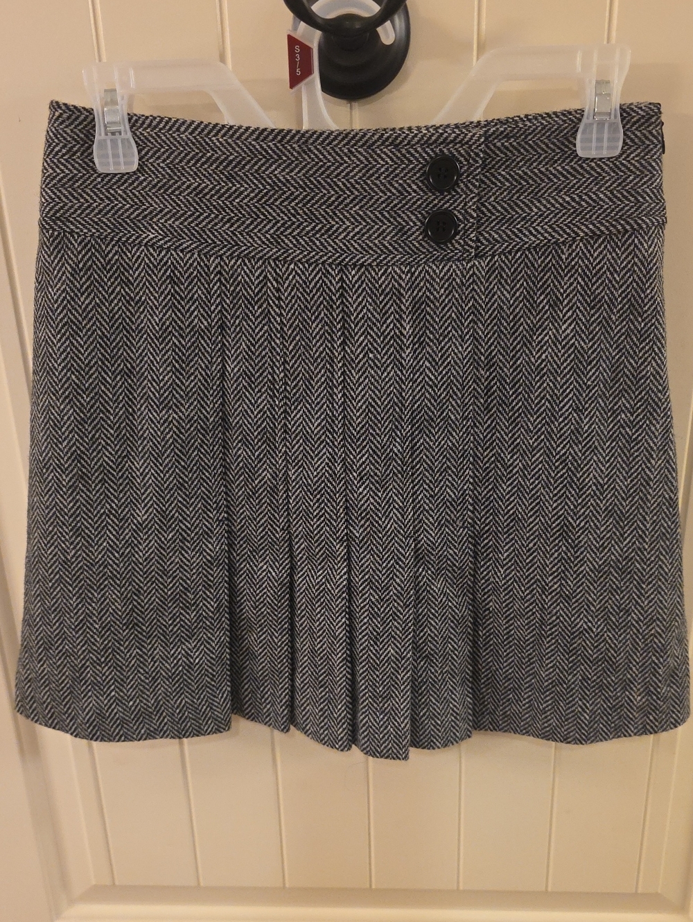 Arden B Black and White Herringbone Pleated Mini Skirt